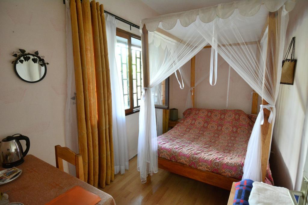 Hotel Chez Jeanne Antananarivo Exterior photo