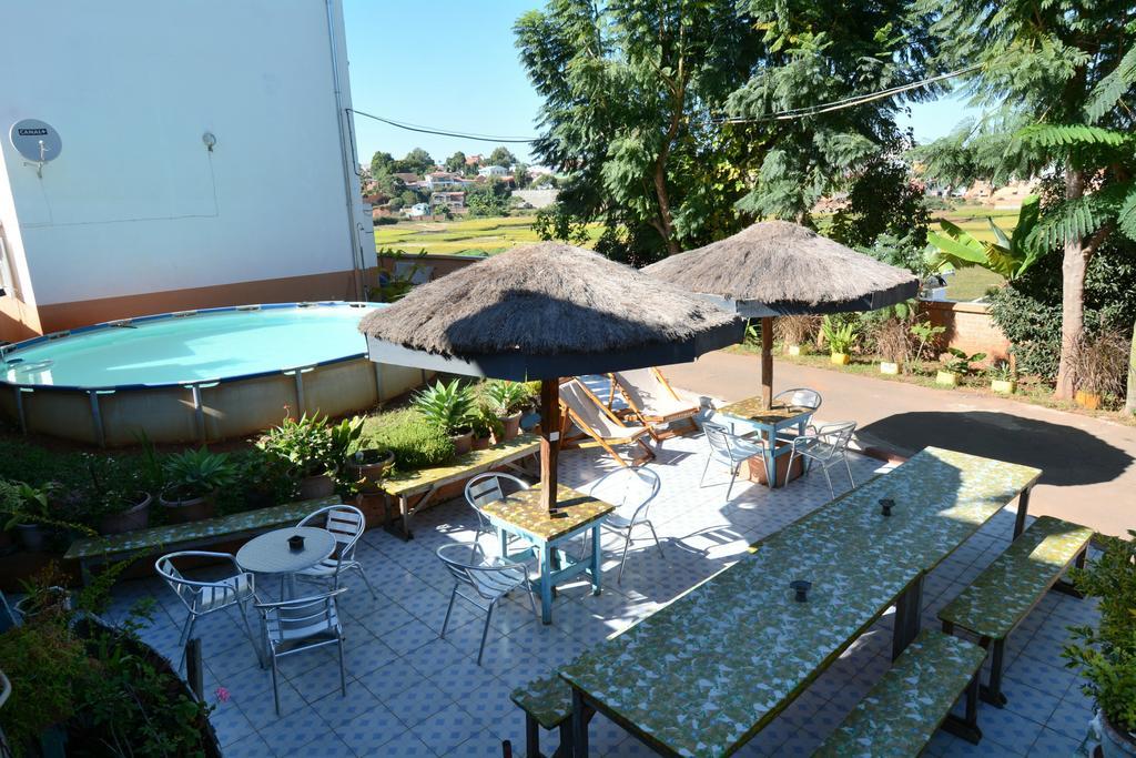 Hotel Chez Jeanne Antananarivo Exterior photo